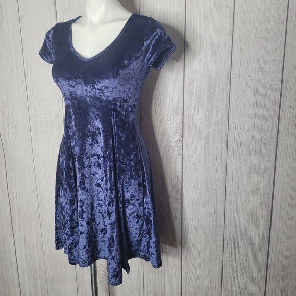 Vintage 90s Y2K Blue Crushed Velvet Short Sleeve Fit And Flare Mini Dress No Tag - Picture 3 of 6